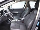 Volvo XC60 2,4 D3 120kW Momentum AWD AUT - náhled 11
