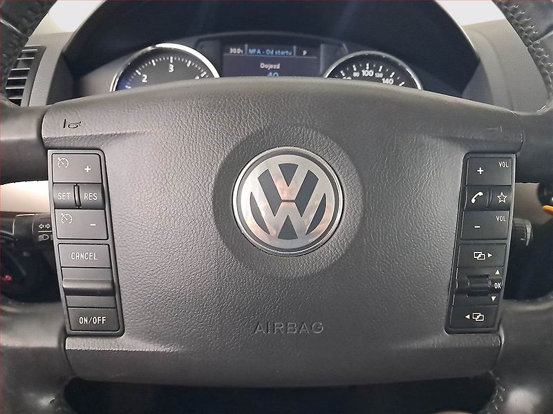Volkswagen Touareg (2009) 3.0 TDI, 4X4, Automat, Xenony - fotka 20 z 21