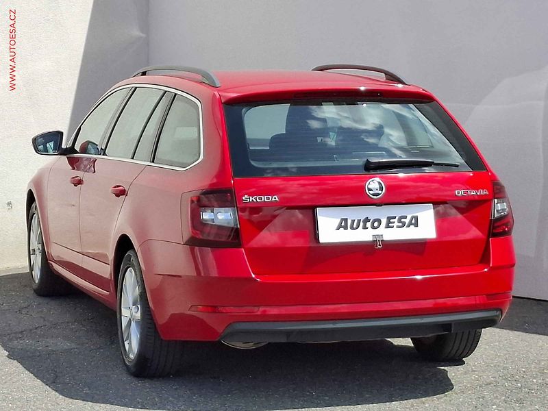Škoda Octavia (2018) 2.0TDI, ČR, Style, LED - fotka 6 z 18