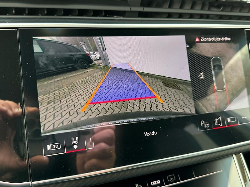 Audi Q7 50 TDI quattro S Line - fotka 18 z 23