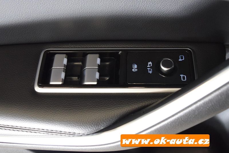 Jaguar F-Pace 2.0 D AWD S 83 000 KM 2021 - fotka 39 z 65