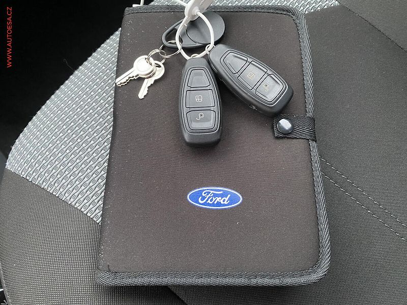 Ford EcoSport (2014) 1.0EB, Titanium - fotka 17 z 17