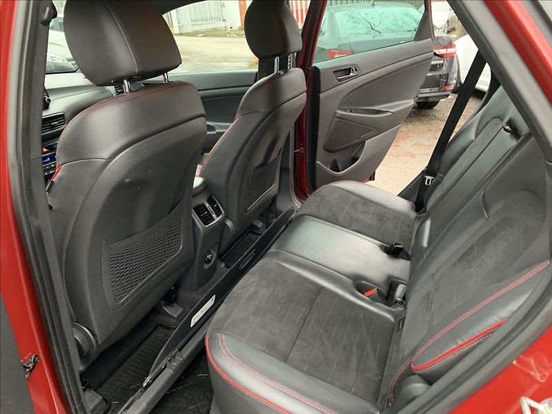 Hyundai Tucson 1,6 CRDI 4x4 N Line 1.MAJ.,ČR - fotka 22 z 24