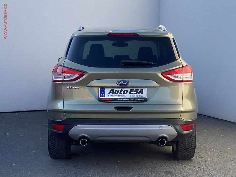Ford Kuga (2013) 2.0 TDCI 4x4, AT, kůže - fotka 5 z 17