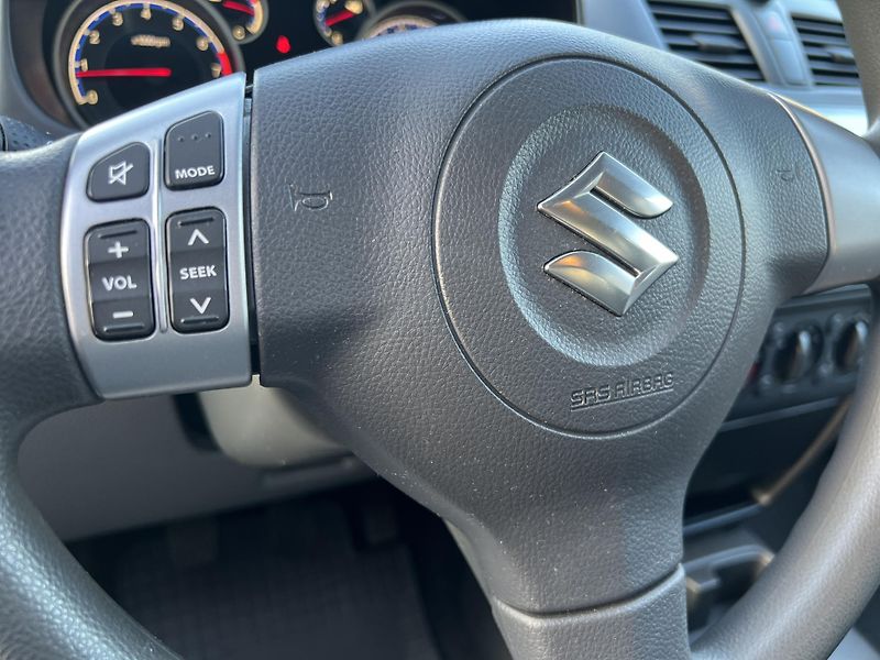 Suzuki SX4 1.6i 4x4 NAVI KLIMATIZACE ALU - fotka 11 z 32