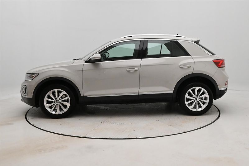 Volkswagen T-Roc 2,0 TDI 110 kW DSG STYLE Záruk - fotka 8 z 29