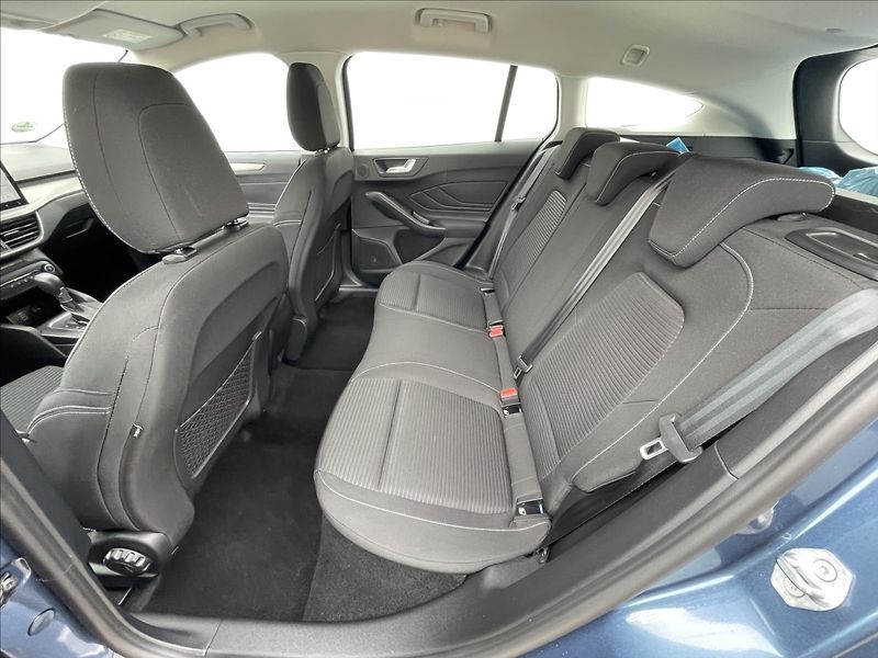 Ford Focus 1,0 EcoBoost A7 Combi Titanium - fotka 15 z 21