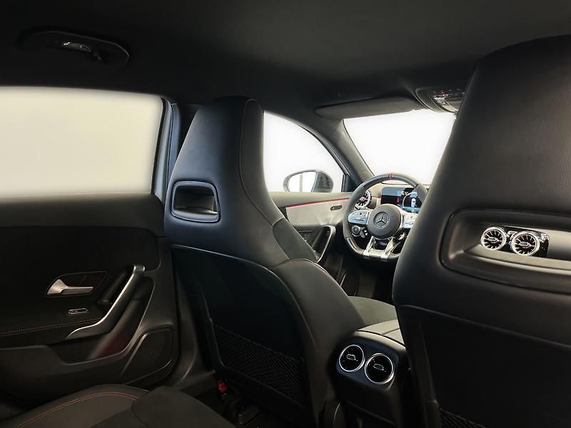 Mercedes-Benz Třídy A Třídy Mercedes-AMG A 45 S 4MAT - fotka 22 z 22