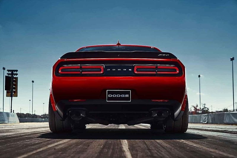 Dodge Challenger SRT Demon.
