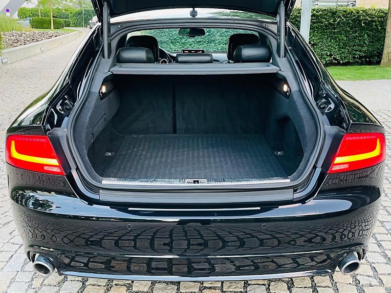 Audi A7 3.0TDI AUT 4x4 KAMERA TAŽNÉ - fotka 18 z 50