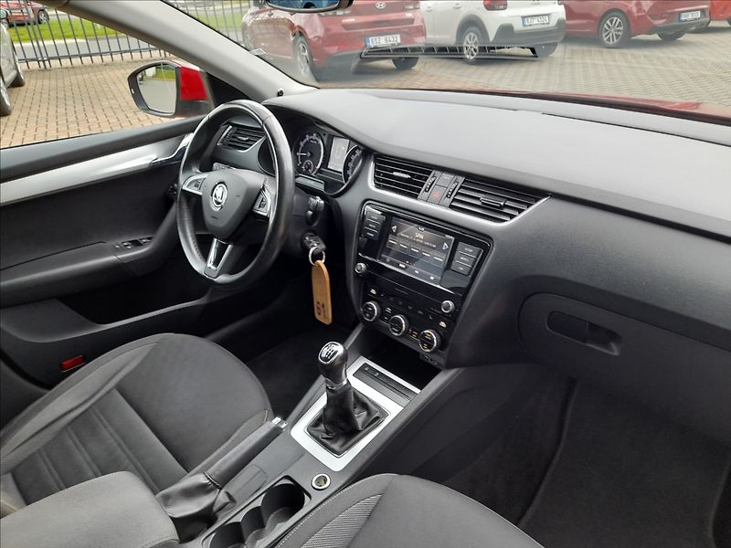 Škoda Octavia 1,5 TSi Ambition - fotka 14 z 18