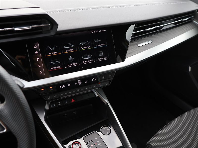 Audi S3 2,0 TSI 228 kW quattro Automat - fotka 23 z 38