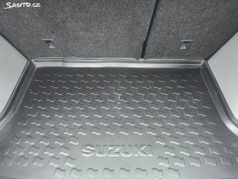 Suzuki SX4 4X4,KRÁSNÝ,95KM,1MAJ74L,VÝBAVA - fotka 7 z 22
