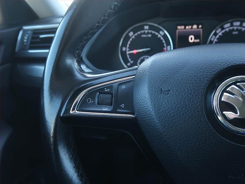 Škoda Superb (2018) Style 2.0 TDI, Automat - fotka 17 z 19