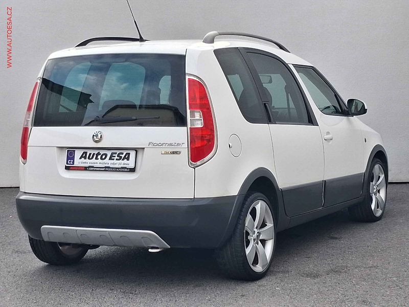 Škoda Roomster (2010) 1.2 TSi, Scout, +kola - fotka 4 z 19