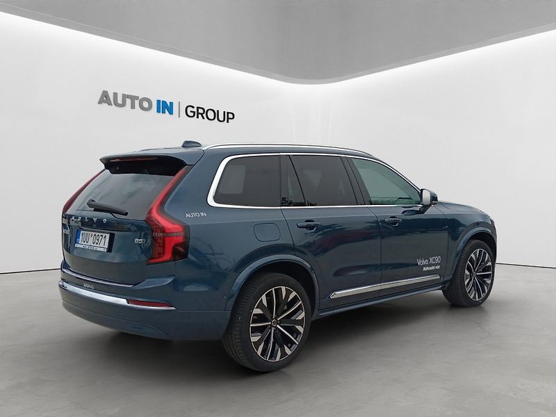 Volvo XC90 (2025) B5 ULTRA BRIGHT - fotka 6 z 20