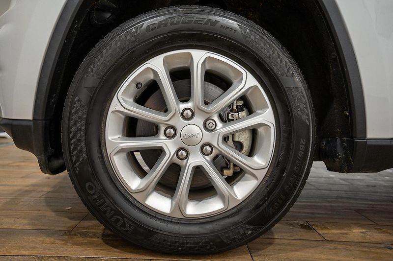 Jeep Grand Cherokee 3.6 V6 216 kW Laredo - fotka 29 z 29