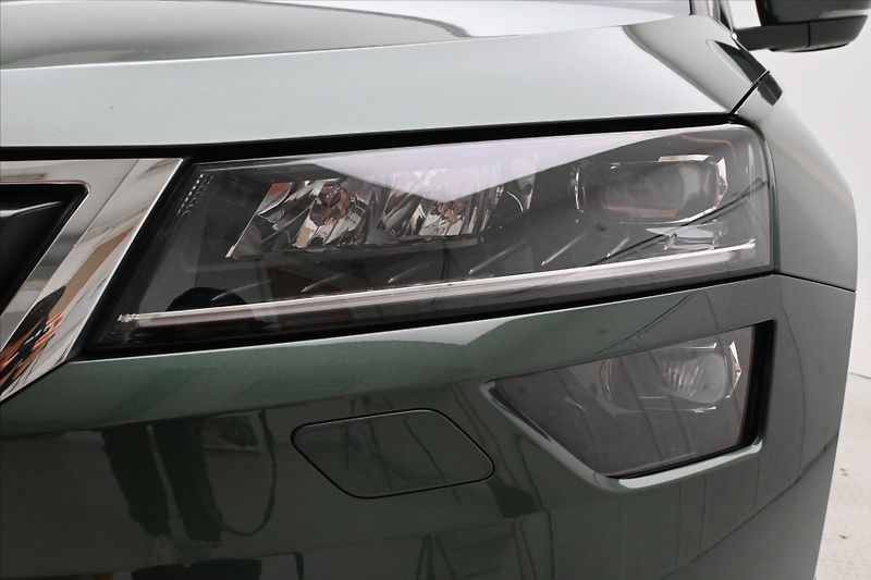Škoda Karoq 1,5 TSI 110 kW STYLE Tažné Zár - fotka 29 z 31