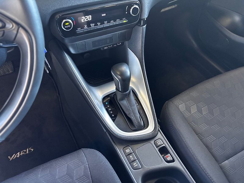 Toyota Yaris 1.5HEV 68kW REZERVACE - fotka 15 z 16
