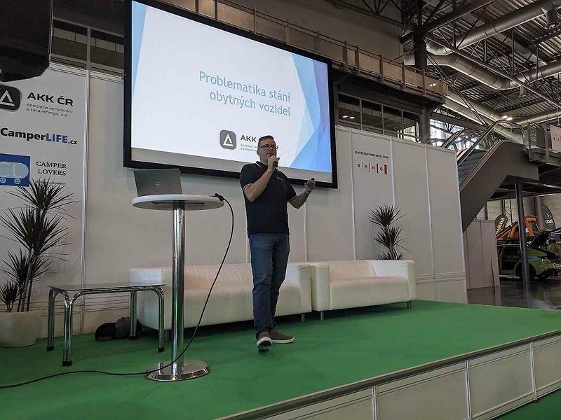Na Caravaningu se představily expediční speciály, které zvládnou projet i Saharou