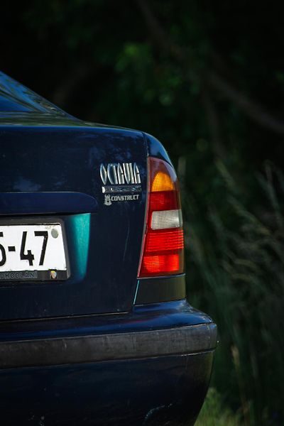 Škoda Octavia (1997) Prodám Škoda Octavia 1.6 benzí - fotka 25 z 28