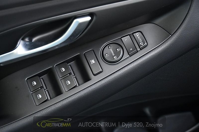 Hyundai i30 1.0T-GDI ČR FAMILY SMART DCT - fotka 25 z 52
