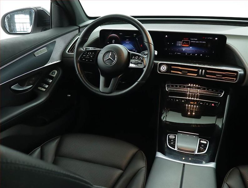 Mercedes-Benz EQC (2021) 400 4MATIC, SoH 97% - fotka 7 z 21