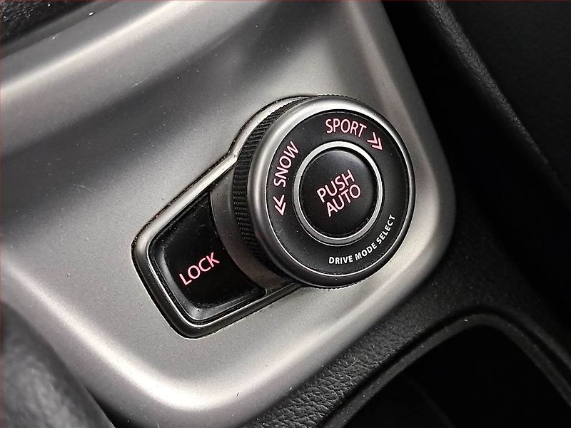Suzuki Vitara (2015) 1.6 DDiS, 4X4, Serv.kniha - fotka 24 z 24