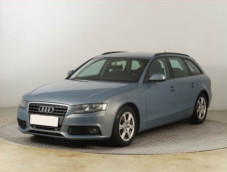 Audi A4 (2011) 2.0 TDI, Navi, Tempomat - fotka 2 z 21