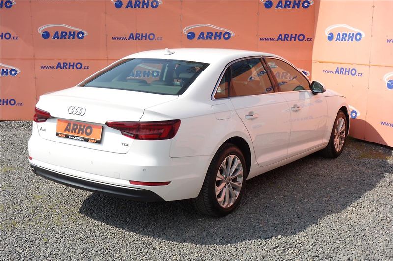 Audi A4 2,0 TDi, ČR, 1 MAJ., SERV. KN. - fotka 7 z 39
