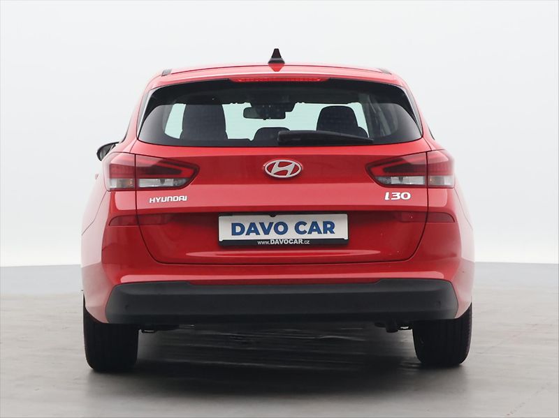 Hyundai i30 1.5 i 70kW Comfort CZ Záruka - fotka 6 z 19