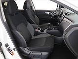 Nissan Qashqai (2017) 1.6 DIG-T, Serv.kniha, Navi - náhled 9