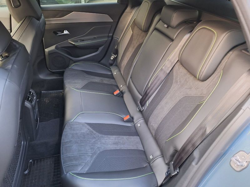 Peugeot 308 (2026) SW e-GT 115 kW/156k (Baterie 5 - fotka 17 z 18