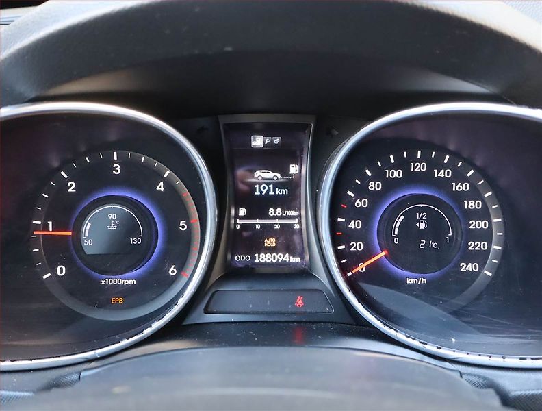 Hyundai Santa Fe (2015) 2.0 CRDi, 4X4, Tempomat - fotka 11 z 16