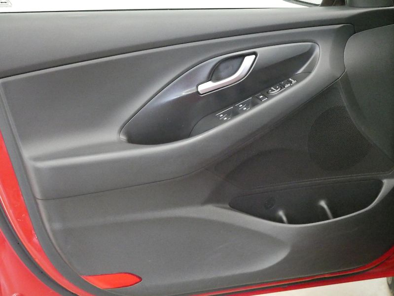 Hyundai i30 - fotka 12 z 24