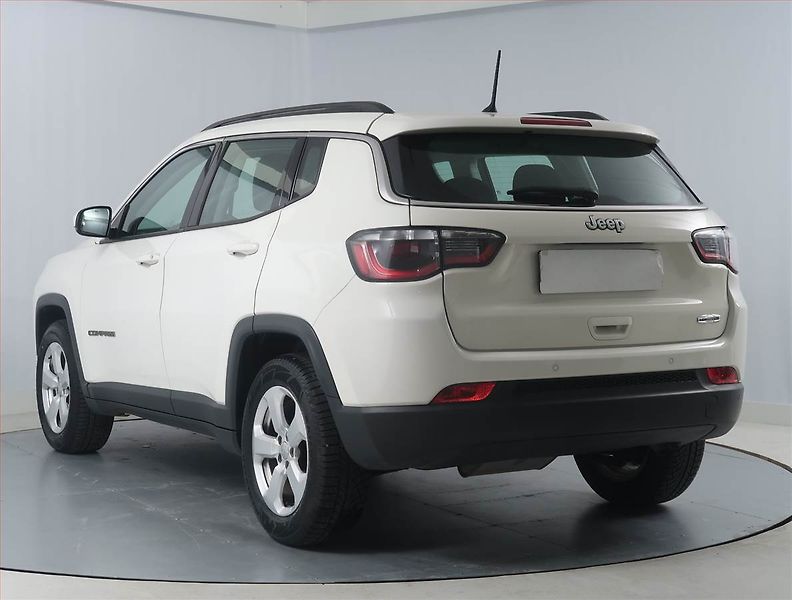 Jeep Compass (2018) 1.6 MultiJet, Serv.kniha - fotka 4 z 15