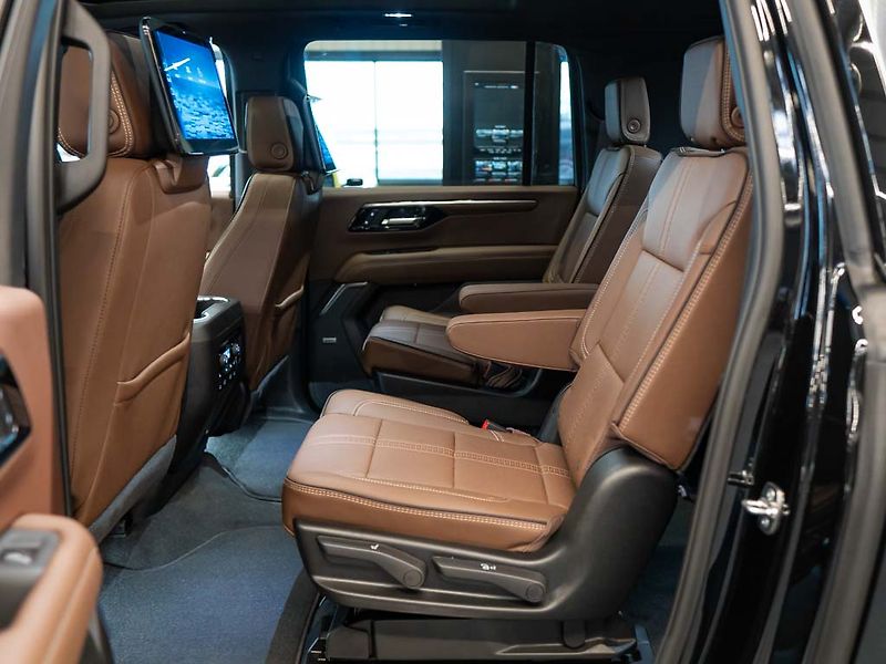Chevrolet Suburban (2026) 6.2 V8 High Country 2026 - fotka 40 z 47