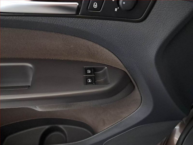 Volkswagen Caddy (2013) 1.6 TDI, 5Míst, ČR - fotka 18 z 18
