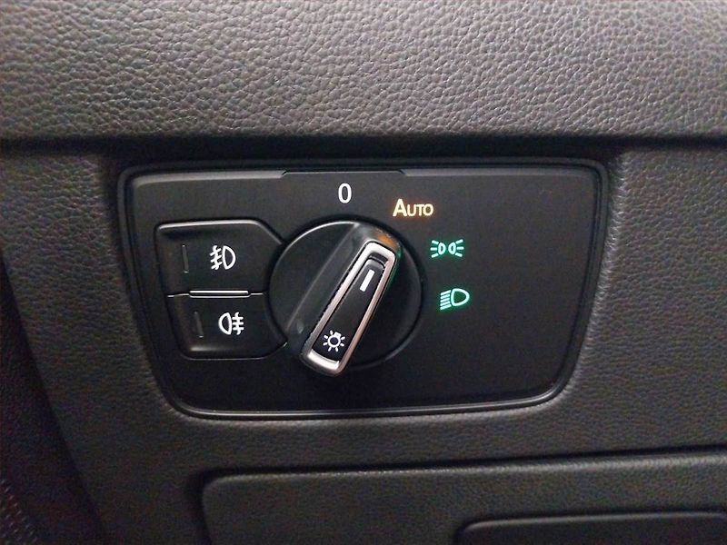 Volkswagen Passat (2022) Elegance 2.0 TDI, 4X4 - fotka 21 z 23