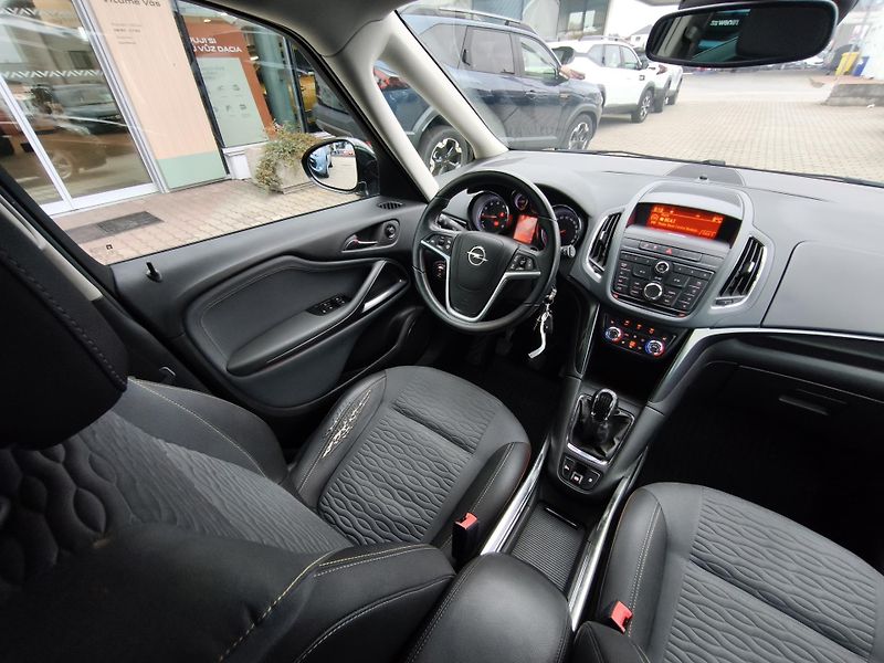 Opel Zafira 2012 ČR 1.4T 103kW  - fotka 7 z 34