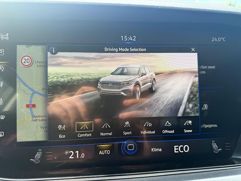 Volkswagen Touareg R-Line 3.0TDI 210kW A8 4x4 - fotka 15 z 24