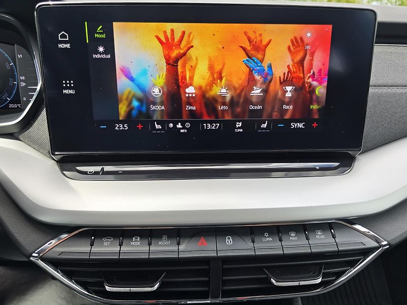 Škoda Octavia 2.0TDI DSG STYLE+ MATRIX TAŽNÉ - fotka 33 z 50