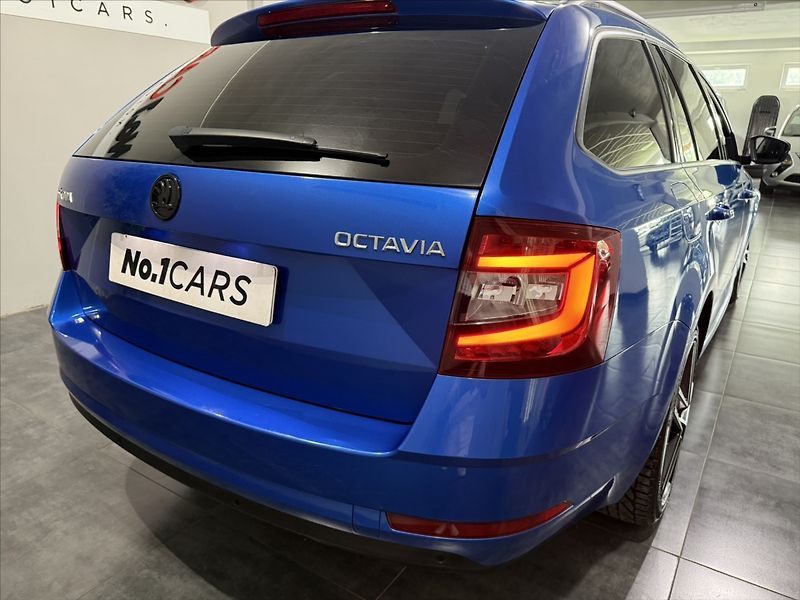 Škoda Octavia 2,0   TDI 110 kW DRIVE LED ACC - fotka 27 z 38