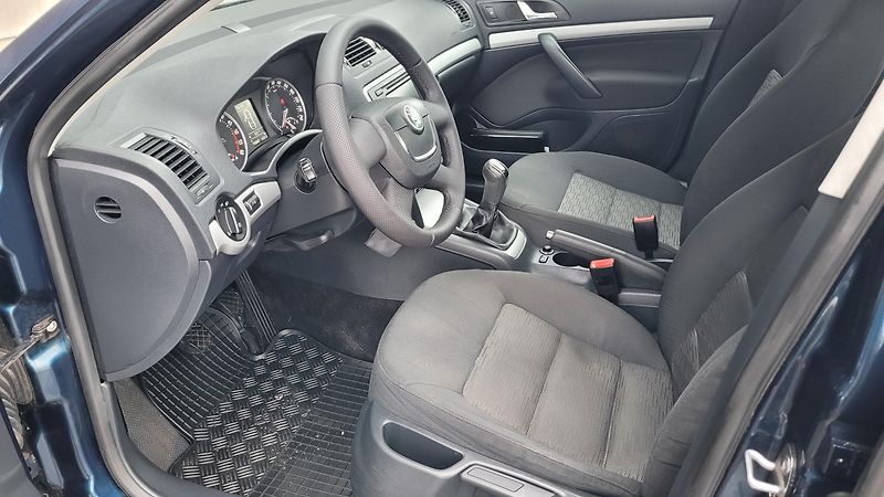 Škoda Octavia (2013) 1,6TDI 77 KW - fotka 17 z 22