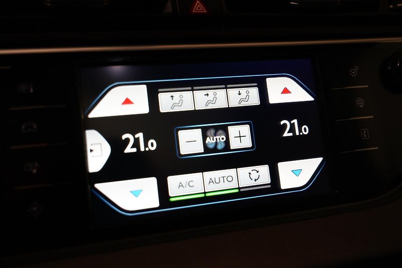 Citroën C4 Picasso - fotka 19 z 22