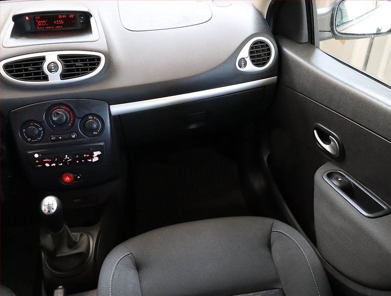 Renault Clio (2009) 1.2 16V , ČR,1.maj, nová STK - fotka 8 z 19