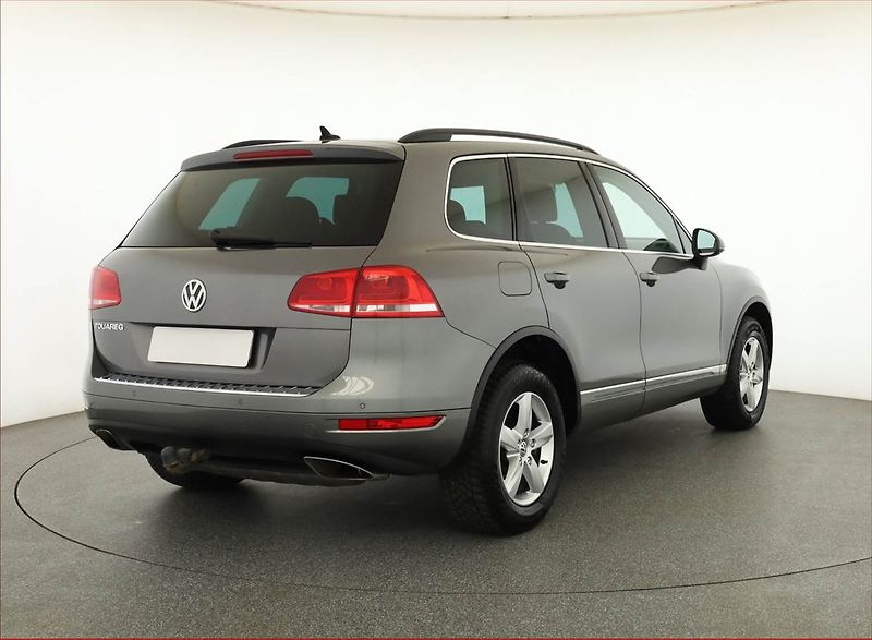 Volkswagen Touareg (2013) 3.0 TDI, 4X4, Automat - fotka 5 z 21