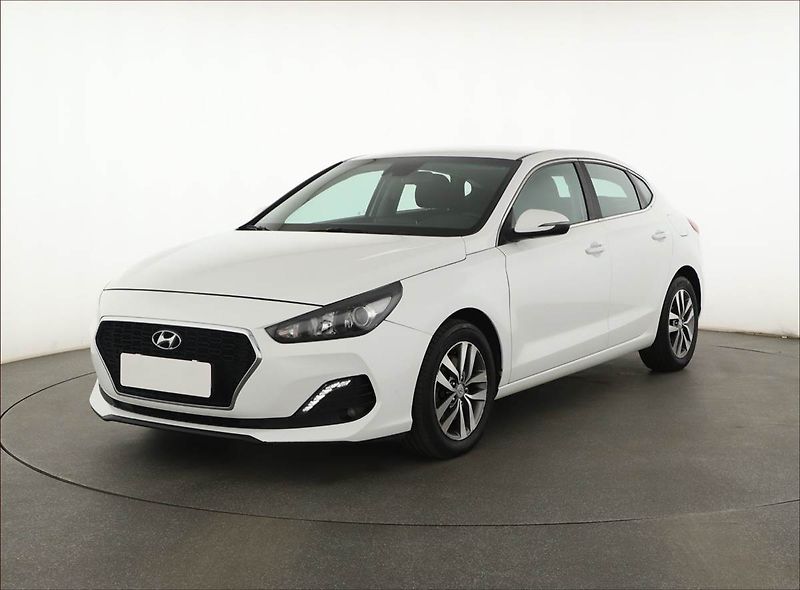 Hyundai i30 (2019) 1.0 T-GDI, Serv.kniha - fotka 2 z 13