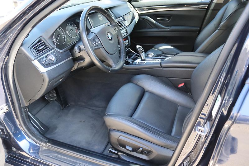 BMW Řada 5 530D XDRIVE F10 190kW - fotka 21 z 50