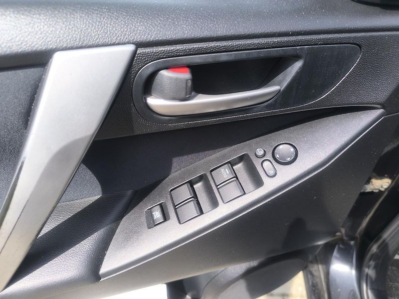 Mazda 3 1,6i77KW,KRÁSNÁ,1MAJ51L,SERVIS - fotka 17 z 23